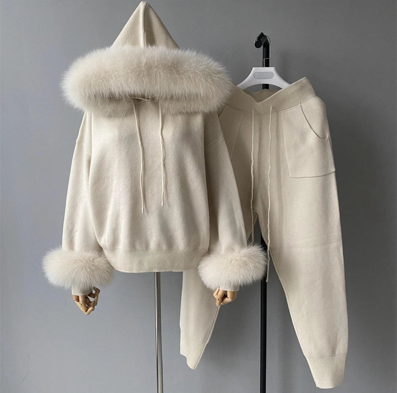 Women's Hoodie with Fur Trim & Cuffs Wool Blend Full Sleeves Warm Knit Tops and Pants