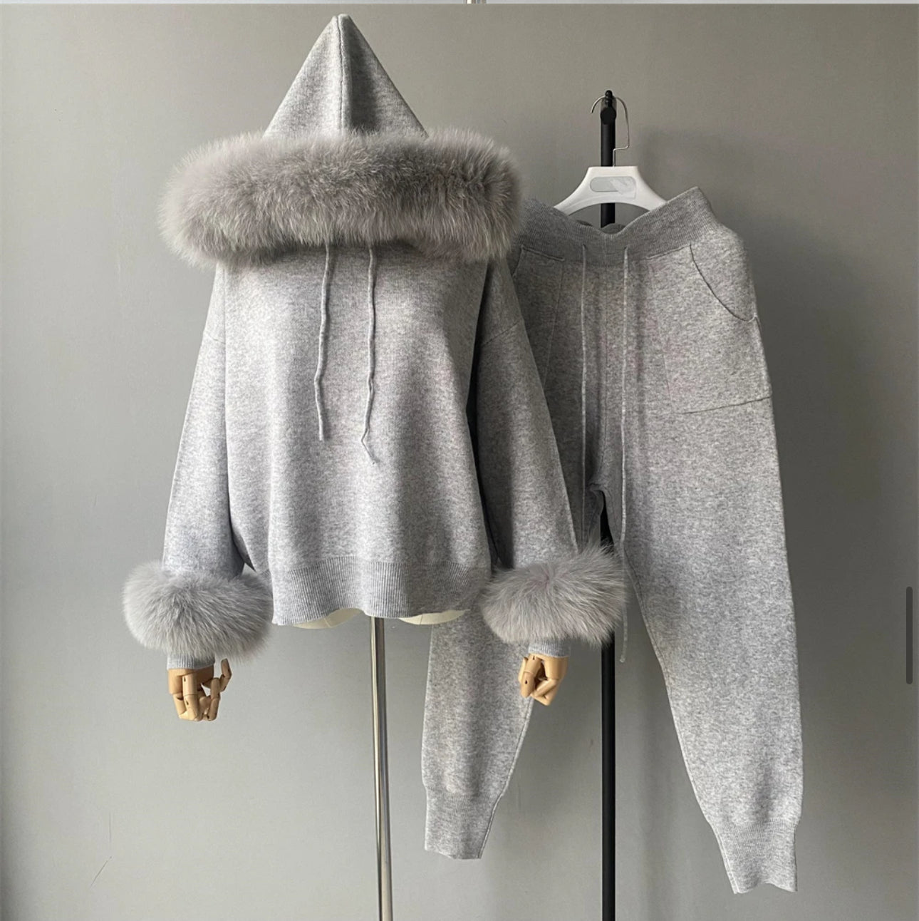 Women's Hoodie with Fur Trim & Cuffs Wool Blend Full Sleeves Warm Knit Tops and Pants